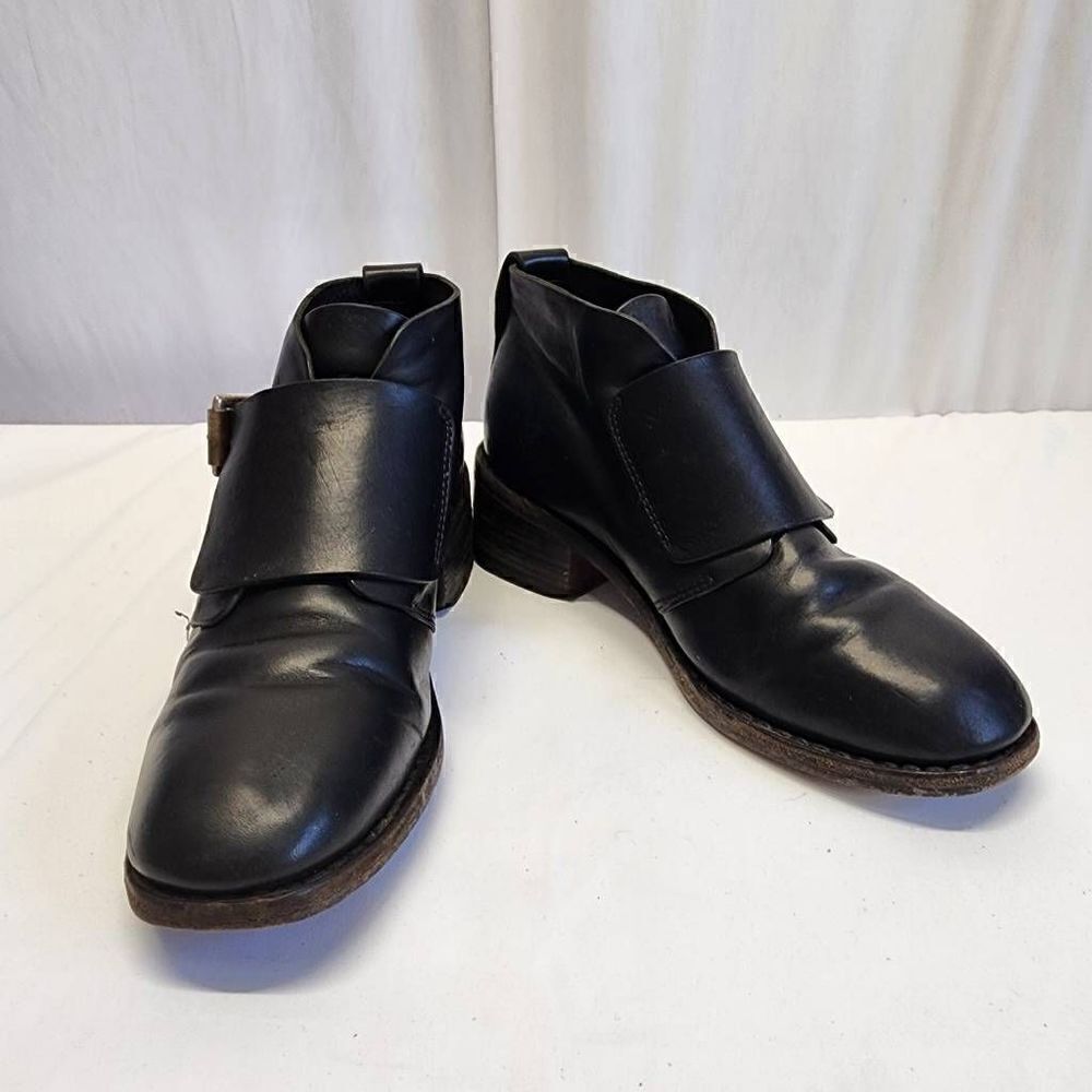 Rag & Bone Black Leather Ankle Booties Buckle Boots Womens Size 7 - Picture 2 of 11